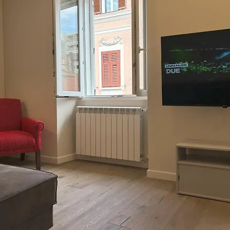 The Duchess Триест